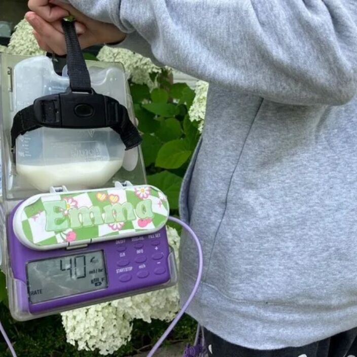 Emma Kok met voedingspompen 3